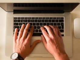 Whatsapp对方名字变号码